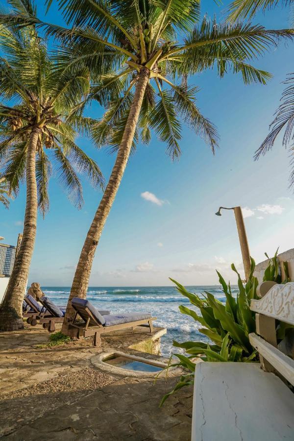 Blue Sky Beach Resort Unawatuna Buitenkant foto